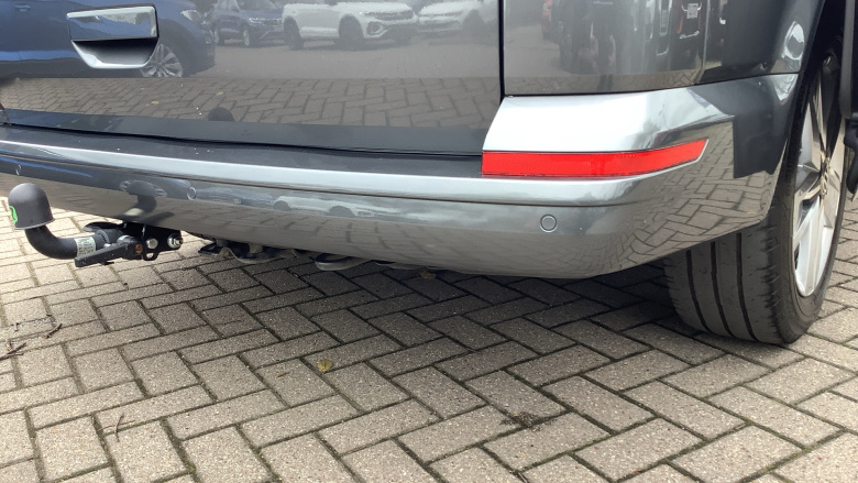 Volkswagen Transporter Shuttle T32 Swb Diesel 2.0 TDI 110PS SE Minibus